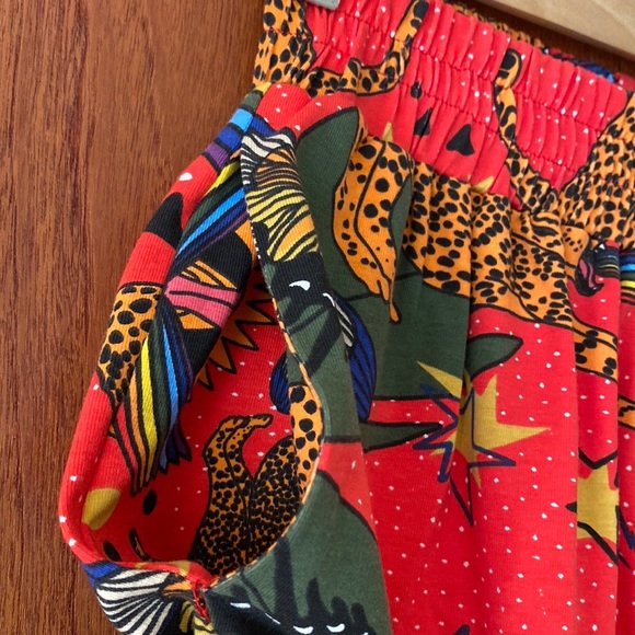 Nooworks PRIDE Tiger jogger pants in medium. Sold out print. - Picture 13 of 16